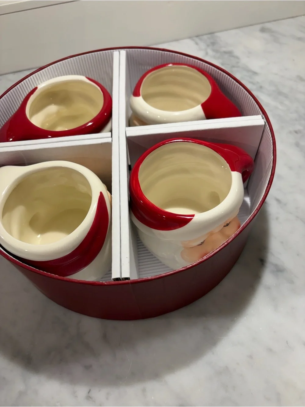New in Box Pottery Barn Holiday Santa Figural Ceramic 4 Mug Set -